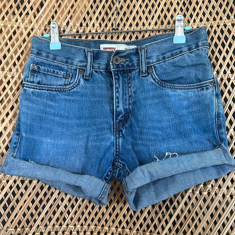 Levi’s CUSTOM denim shorts sz27